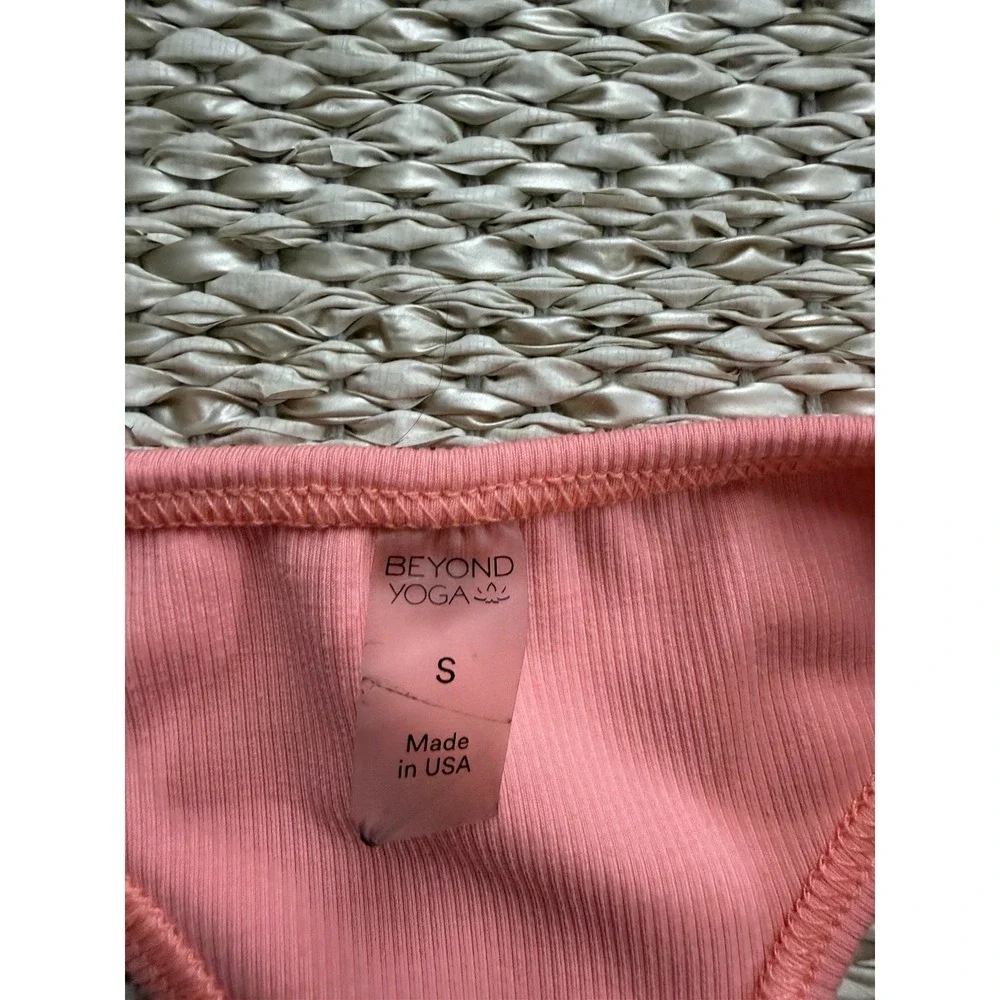 Beyond Yoga Tank top, Self Bra Small - Picture 5 of 8